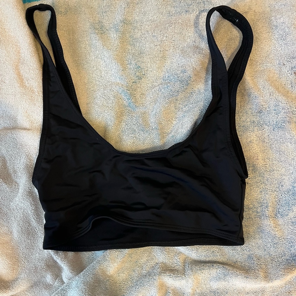 Fashion nova crop shirt